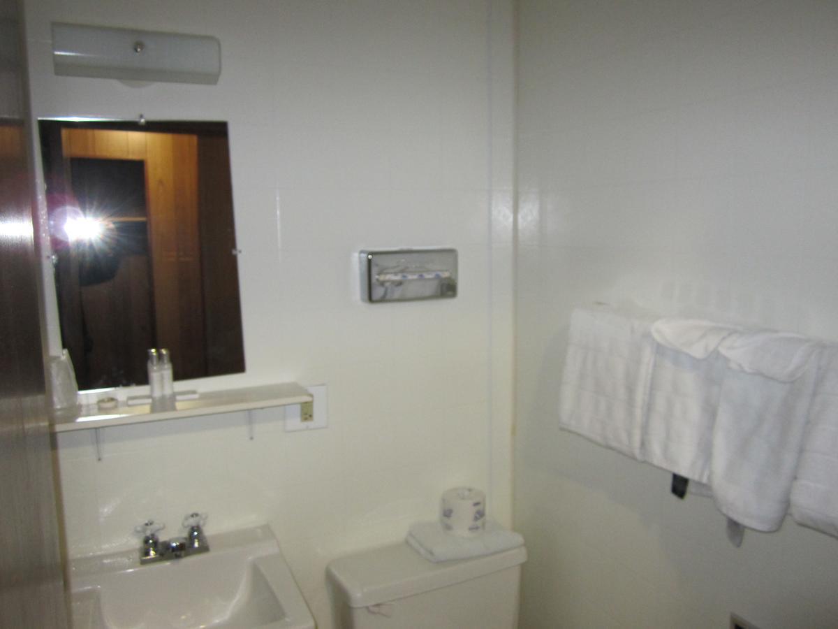 Airport Chalet Whitehorse Dış mekan fotoğraf