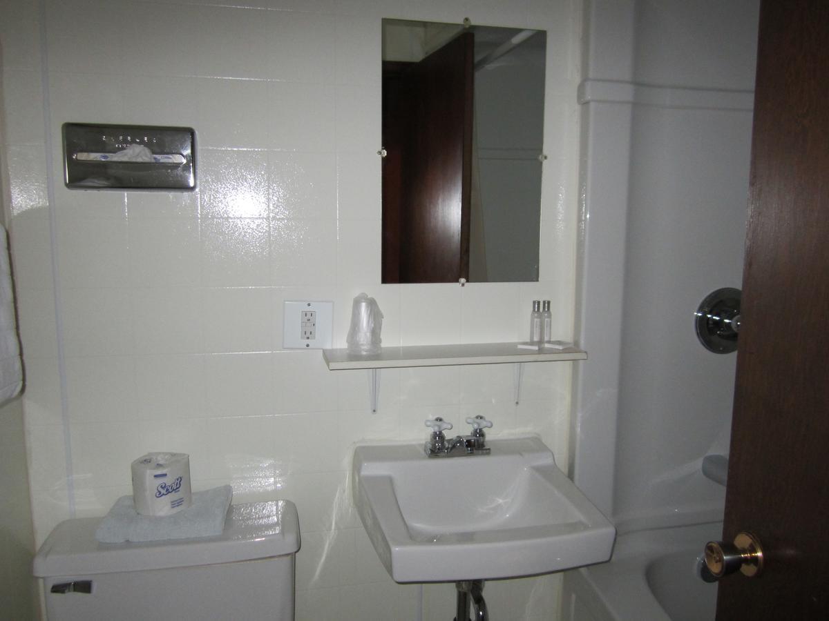 Airport Chalet Whitehorse Dış mekan fotoğraf