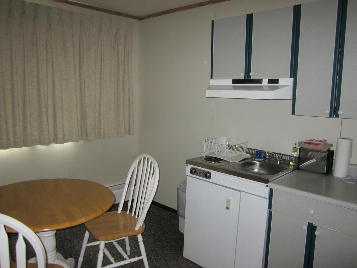 Airport Chalet Whitehorse Dış mekan fotoğraf