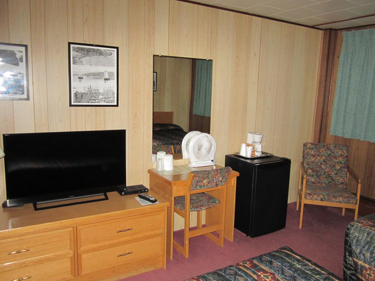 Airport Chalet Whitehorse Dış mekan fotoğraf