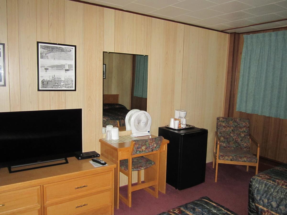 Airport Chalet Whitehorse Dış mekan fotoğraf