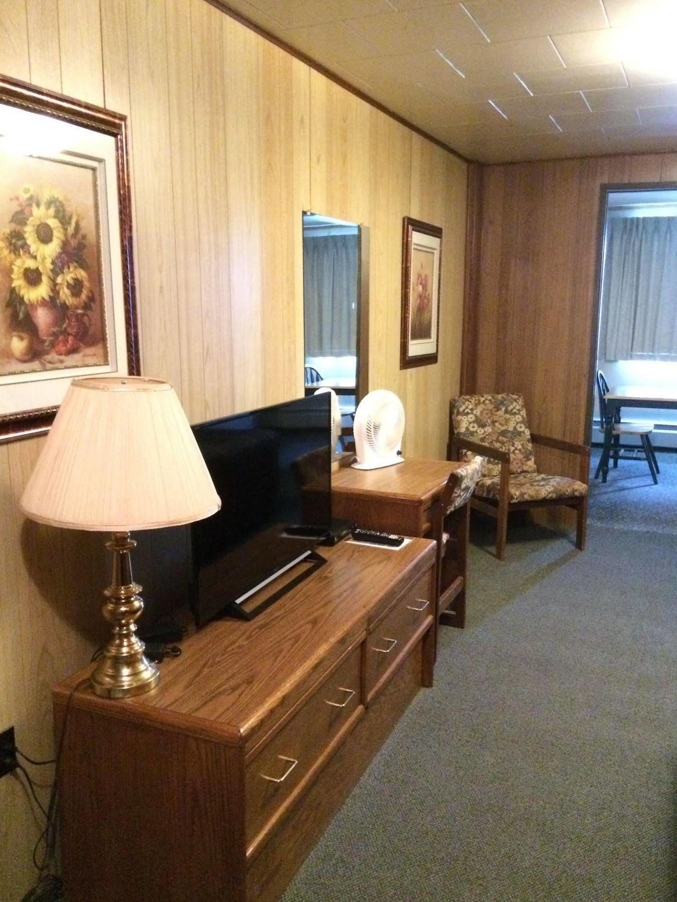 Airport Chalet Whitehorse Dış mekan fotoğraf